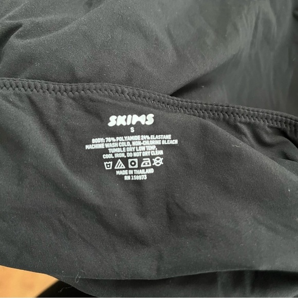 SKIMS Halter Cut-Out Mini Dress – Black – Size XS – Night Out Bodycon - Picture 5 of 5